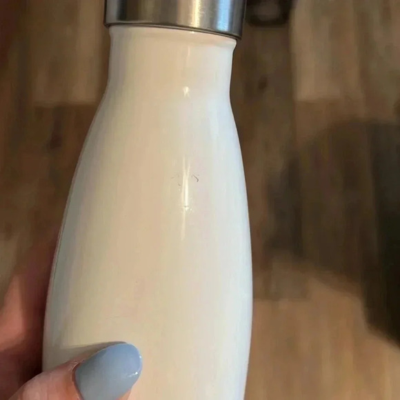 Swell Water Bottle - Picture 2 of 4